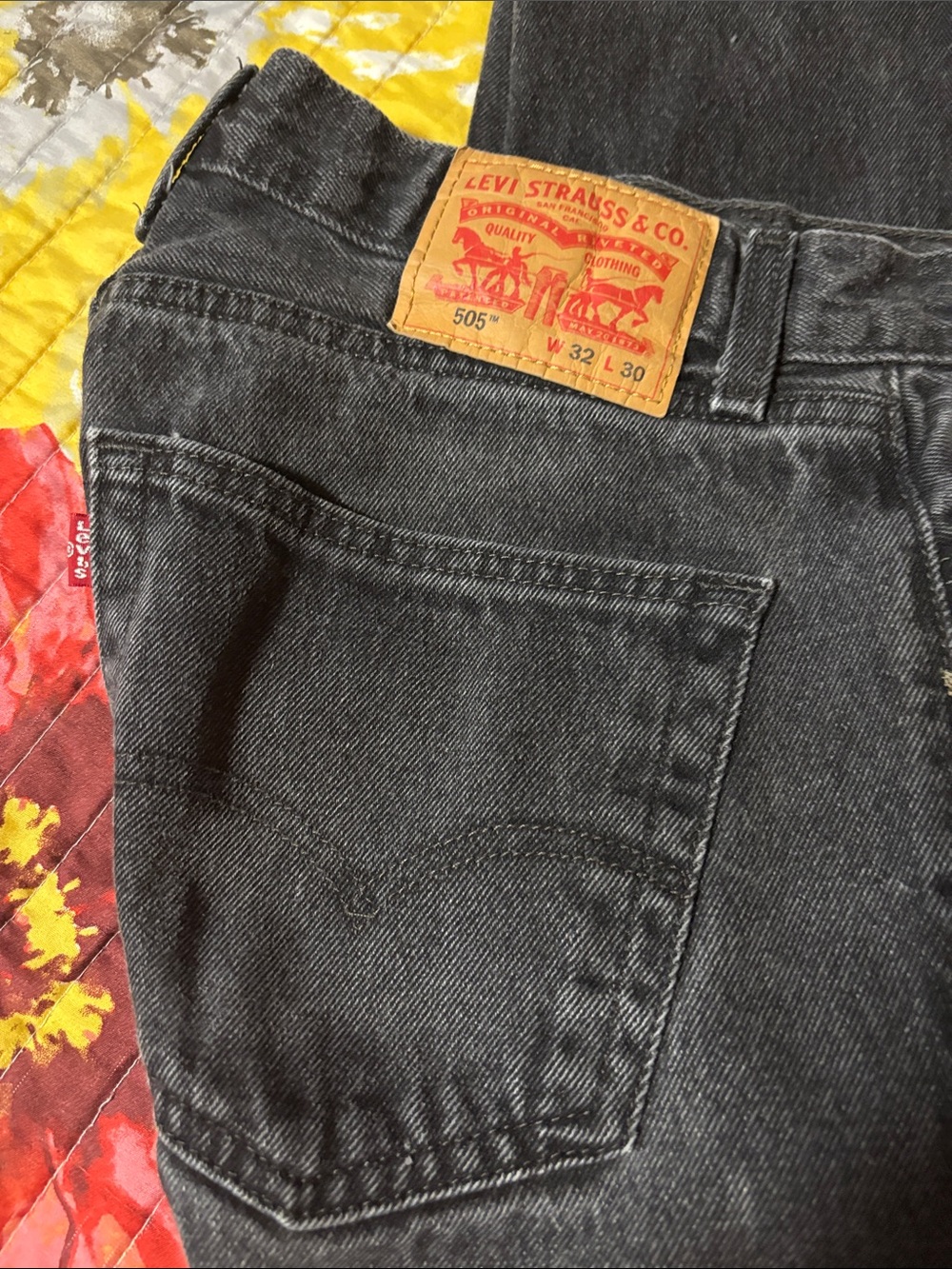 Levi's Men's Washed Black Slim Straight Jeans - Picture 3 of 3